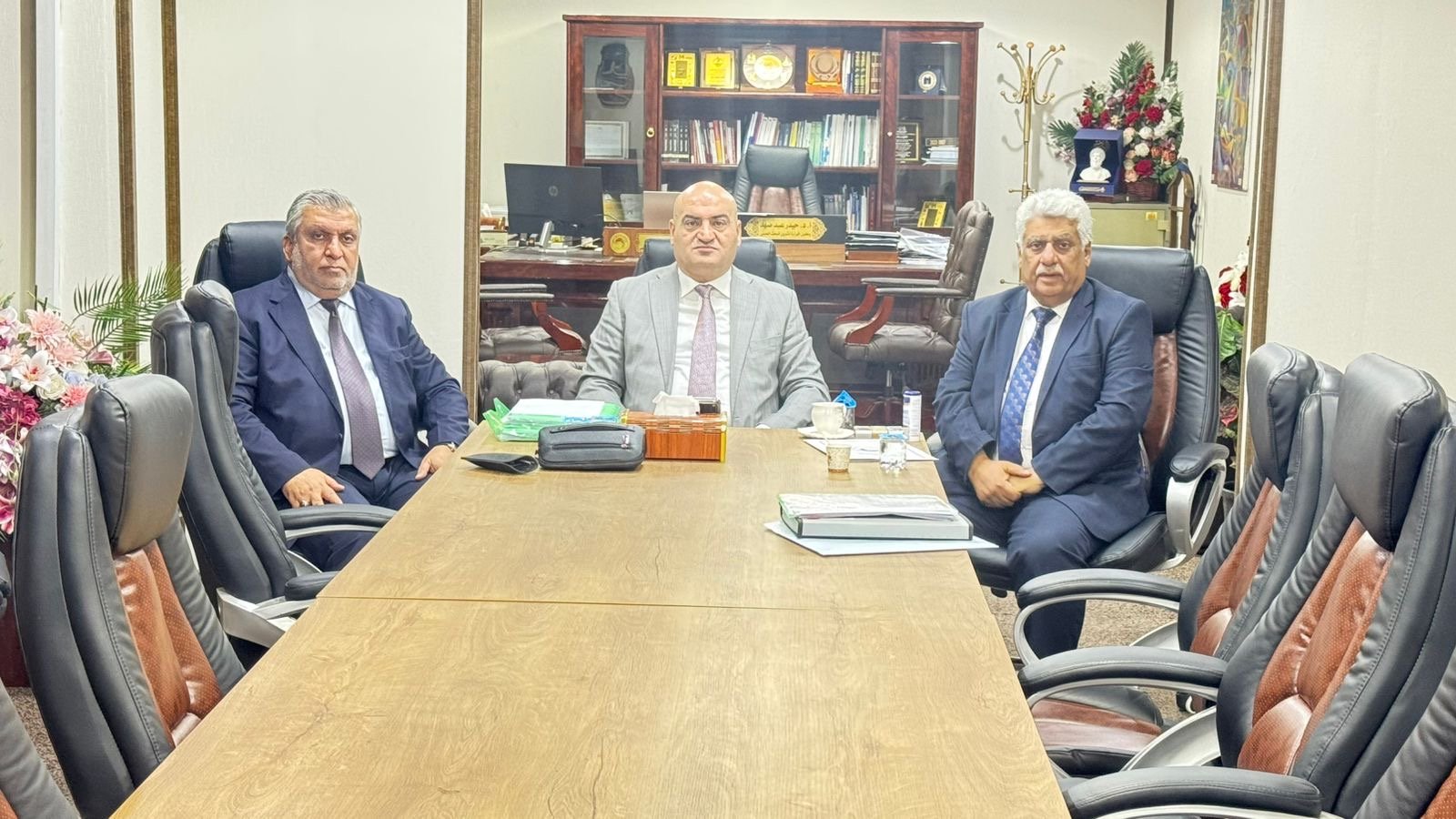 عُقِد الاجتماع التشاوري للمجلس الأعلى للجمعيات العلمية العراقية في مقر وزارة التعليم العالي والبحث العلمي العراقية بتاريخ 15 نيسان 2026 .