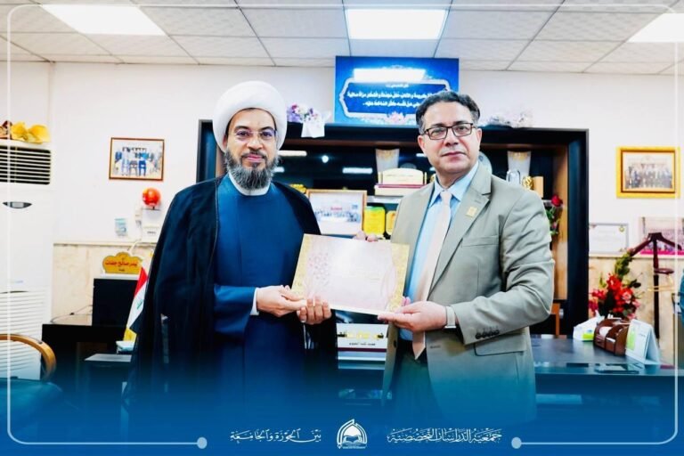 بالتعاون_مع_كلية_العلوم_في_جامعة_الكوفة#جمعية_الدراسات_التخصصية_بين_الحوزة_والجامعة_تنظم_ندوة_علمية بعنوان: “دور الجامعات في صناعة الوعي الثقافي